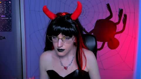 Snapshot of alexa_night_ chatting on October 22, 8:36 pm alexa_night_ online show from October 22, 8:36 pm