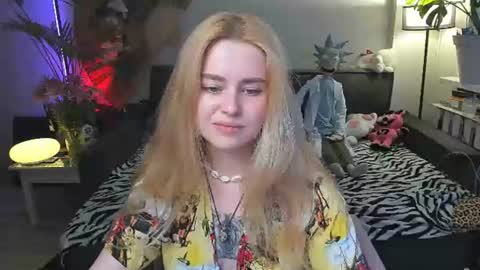 alexa_pirs online show from July 17, 5:05 pm