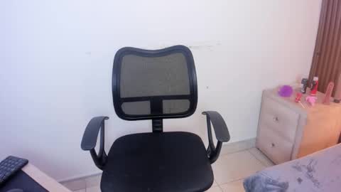 alexagrace12 online show from March 25, 7:28 pm