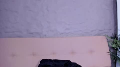 Snapshot of alexamora__ chatting on October 7, 12:20 pm C A M I L A  online show from October 7, 12:20 pm