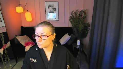 Alexandra online show from April 5, 8:41 pm