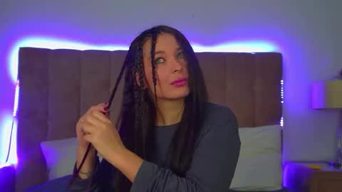 AlexandraBloom online show from November 29, 2:15 am