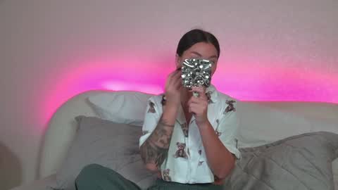 Snapshot of alexandrabloom chatting on January 14, 6:49 pm AlexandraBloom online show from January 14, 6:49 pm