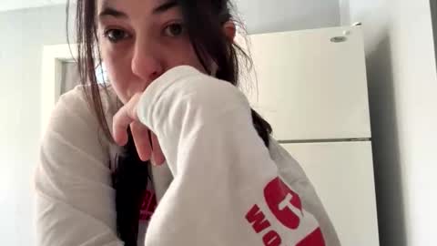 alexislove8 online show from February 5, 4:10 pm