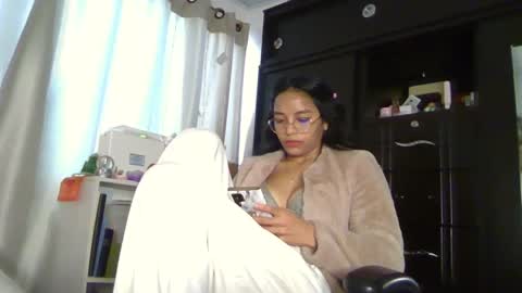 Alia  online show from December 10, 2:28 pm