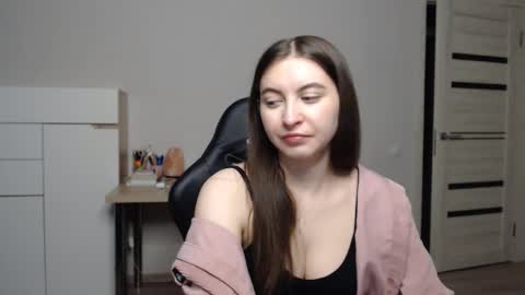 Alice online show from March 5, 7:50 pm