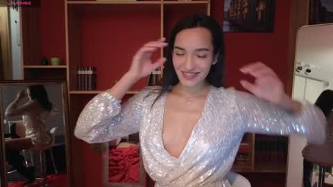 Snapshot of alice_bane chatting on December 21, 6:33 pm A R Y A T I A online show from December 21, 6:33 pm