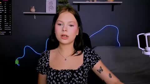 alice_cold online show from October 1, 3:39 pm