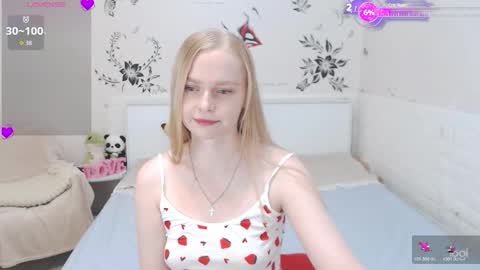 Alice  online show from October 29, 11:18 pm