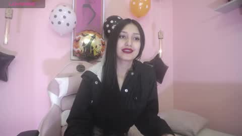 Snapshot of alice_in_hornyland_ chatting on October 10, 9:52 pm alice_in_hornyland_ online show from October 10, 9:52 pm
