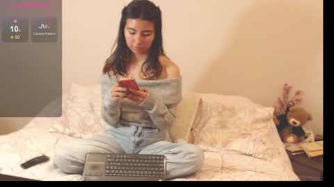 Snapshot of alice_middle01 chatting on October 10, 6:57 pm Alice online show from October 10, 6:57 pm