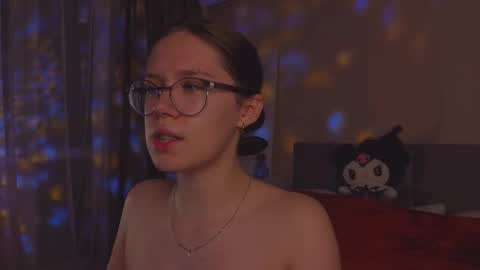 Snapshot of alice_miiiller chatting on September 28, 5:07 pm Alice online show from September 28, 5:07 pm