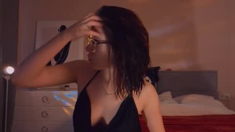 Snapshot of alice_miiiller chatting on September 20, 6:55 am Alice online show from September 20, 6:55 am