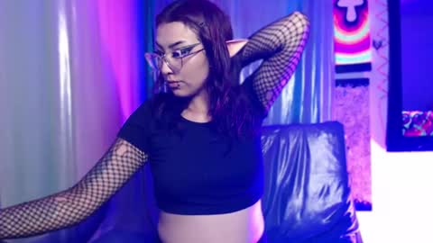 Snapshot of alice_phantom chatting on February 26, 8:13 pm      online show from February 26, 8:13 pm