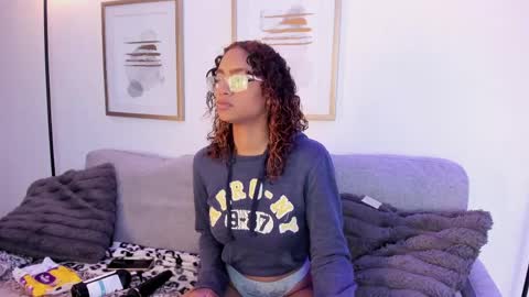 alice_simmons online show from April 6, 7:48 pm