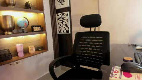 alice_simpson1 online show from October 5, 12:10 pm