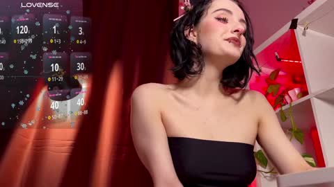 Snapshot of alice_succubus chatting on January 19, 8:30 pm alice_succubus online show from January 19, 8:30 pm