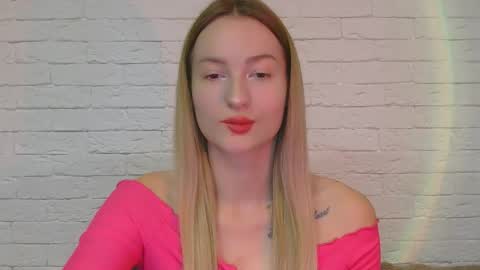 Snapshot of alice_sweet_01 chatting on October 7, 5:28 pm Alice online show from October 7, 5:28 pm