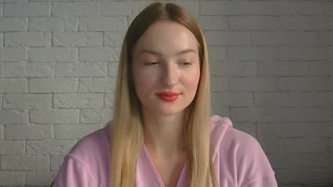 Snapshot of alice_sweet_01 chatting on October 5, 3:06 pm Alice online show from October 5, 3:06 pm