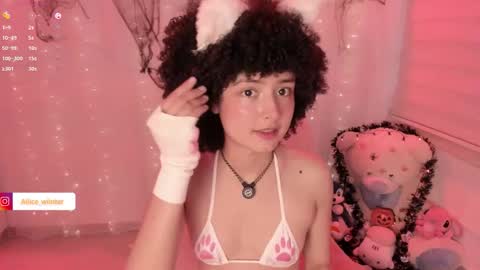Snapshot of alice_wiinter chatting on October 17, 7:17 pm Alice online show from October 17, 7:17 pm