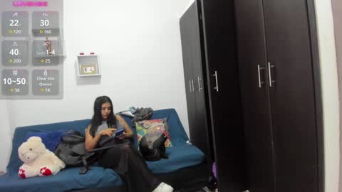 Snapshot of alice_williiams chatting on December 29, 4:40 pm alice williiams online show from December 29, 4:40 pm
