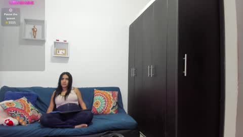 Snapshot of alice_williiams chatting on January 13, 2:21 pm alice williiams online show from January 13, 2:21 pm