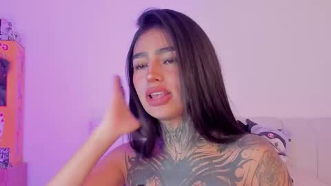 Alice  online show from November 24, 9:06 pm