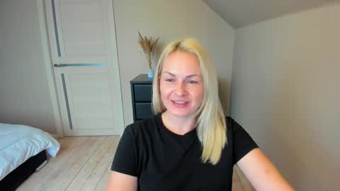 Snapshot of alicee__grace chatting on October 20, 8:50 am Alicee online show from October 20, 8:50 am