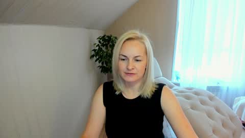 Snapshot of alicee__grace chatting on January 1, 9:28 am Alicee online show from January 1, 9:28 am