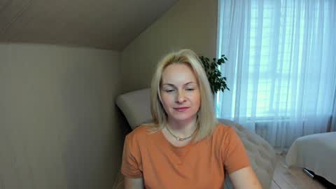 Snapshot of alicee__grace chatting on January 16, 11:04 am Alicee online show from January 16, 11:04 am