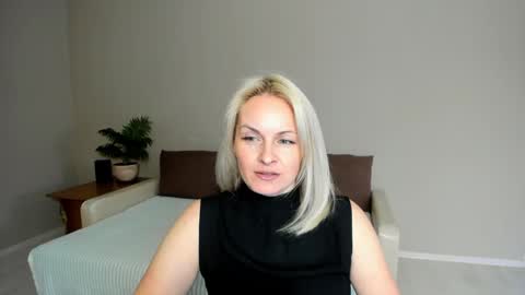 Snapshot of alicee__grace chatting on January 28, 9:19 am Alicee online show from January 28, 9:19 am