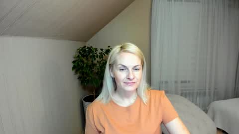 Snapshot of alicee__grace chatting on January 10, 4:30 pm Alicee online show from January 10, 4:30 pm