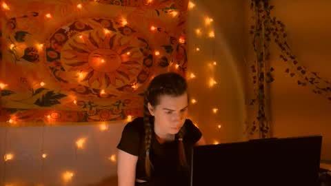 Alice online show from February 4, 5:10 am