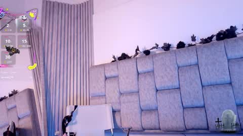 alicenoir_ online show from February 3, 9:29 pm