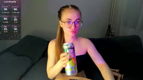 Snapshot of alicepresly chatting on September 24, 5:23 pm Alice online show from September 24, 5:23 pm