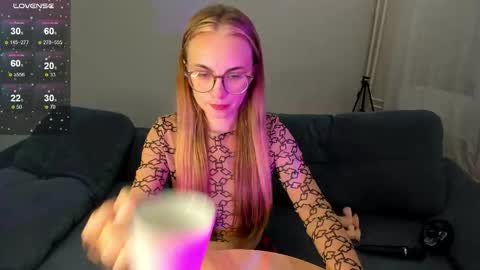 Snapshot of alicepresly chatting on September 13, 9:01 pm Alice online show from September 13, 9:01 pm