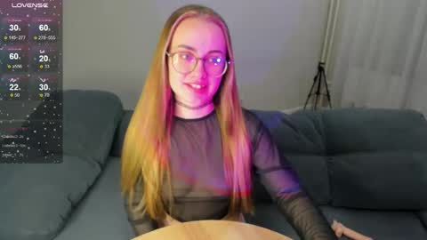 Snapshot of alicepresly chatting on October 6, 10:36 pm Alice online show from October 6, 10:36 pm