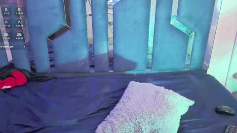 Alice online show from November 25, 2:19 pm