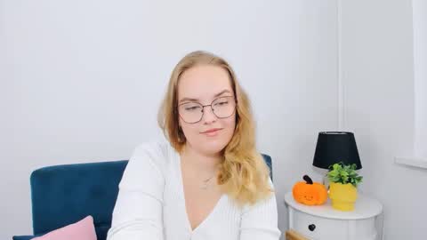 alicesensitive online show from November 14, 1:11 pm