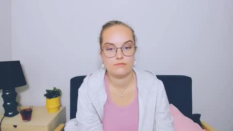 alicesensitive online show from October 2, 8:25 pm