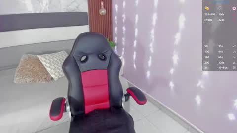          online show from November 18, 1:34 pm