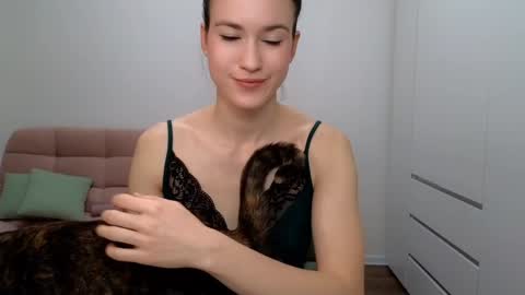 alicianoveli online show from January 26, 9:51 am