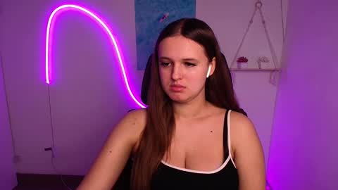 Snapshot of alicie_dream_ chatting on October 19, 11:23 am Alicie online show from October 19, 11:23 am