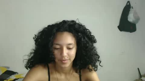 Snapshot of alicie_sexy_hot_20 chatting on February 26, 4:19 am ana online show from February 26, 4:19 am