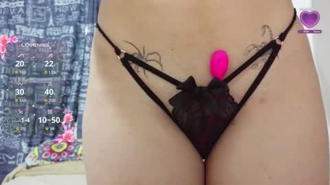 aliciia_23 online show from November 18, 11:59 pm