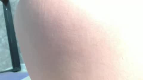 alidaalida2 online show from April 20, 8:45 pm