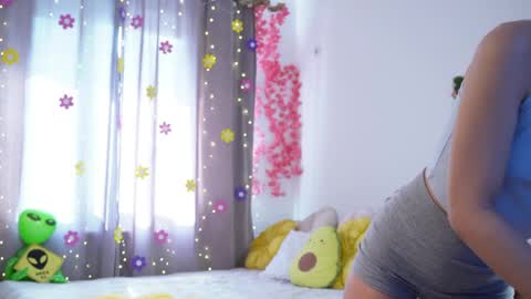 Alieness Ivy online show from March 27, 8:26 am