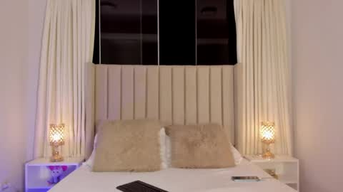 Alisson  online show from April 14, 3:28 am