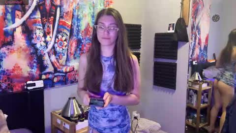 Ali Jones online show from March 12, 11:22 pm