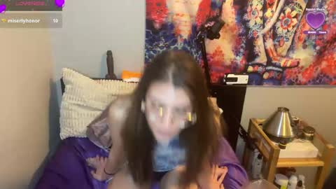 Ali Jones online show from March 9, 11:25 pm